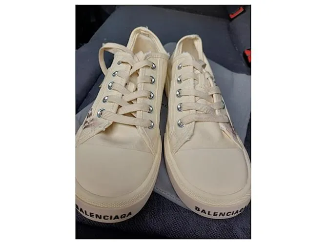 Balenciaga Zapatillas Blanco roto 