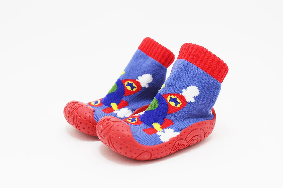 Calcetines con suela rojo y azul