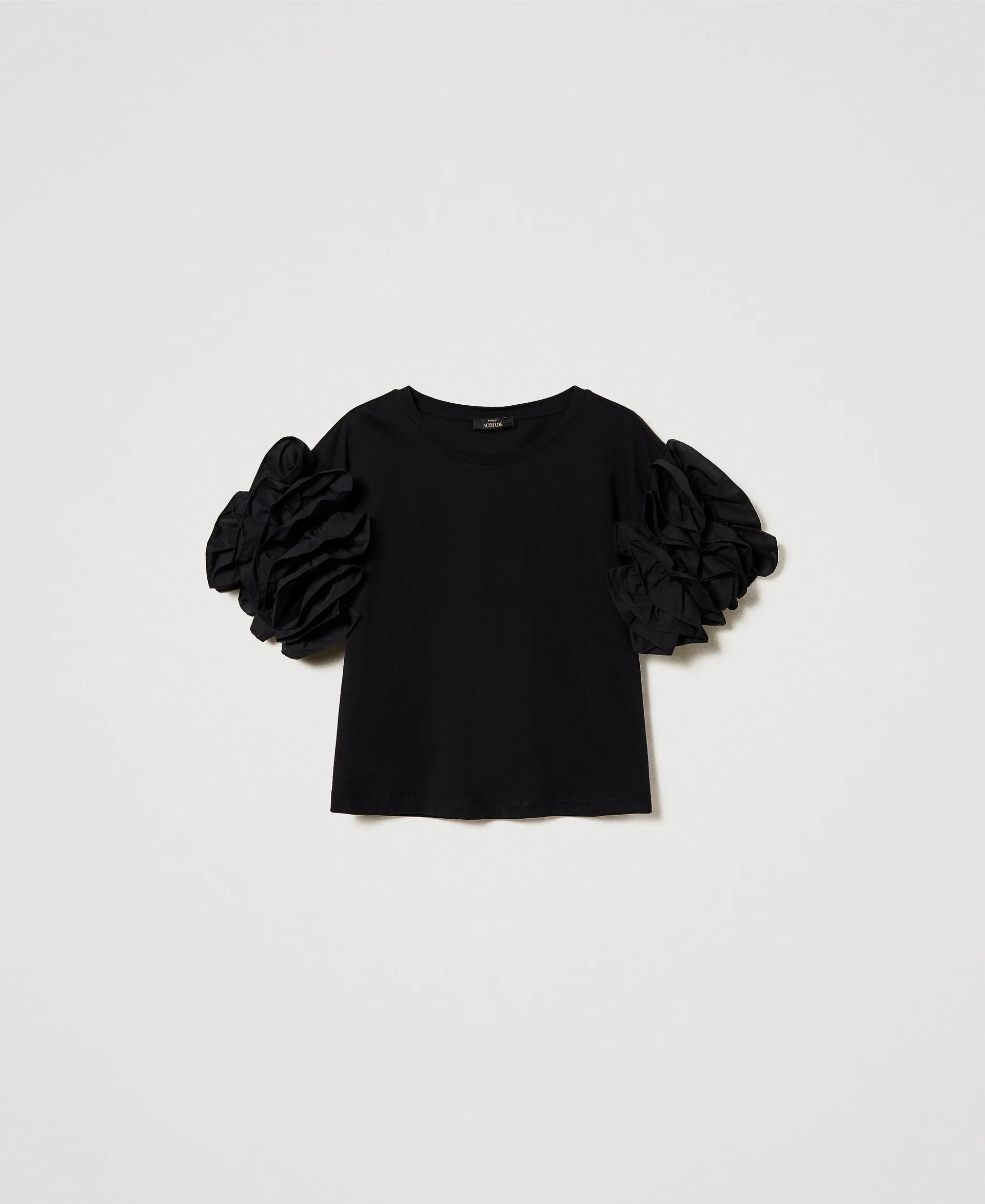 Camiseta con volante de popelina