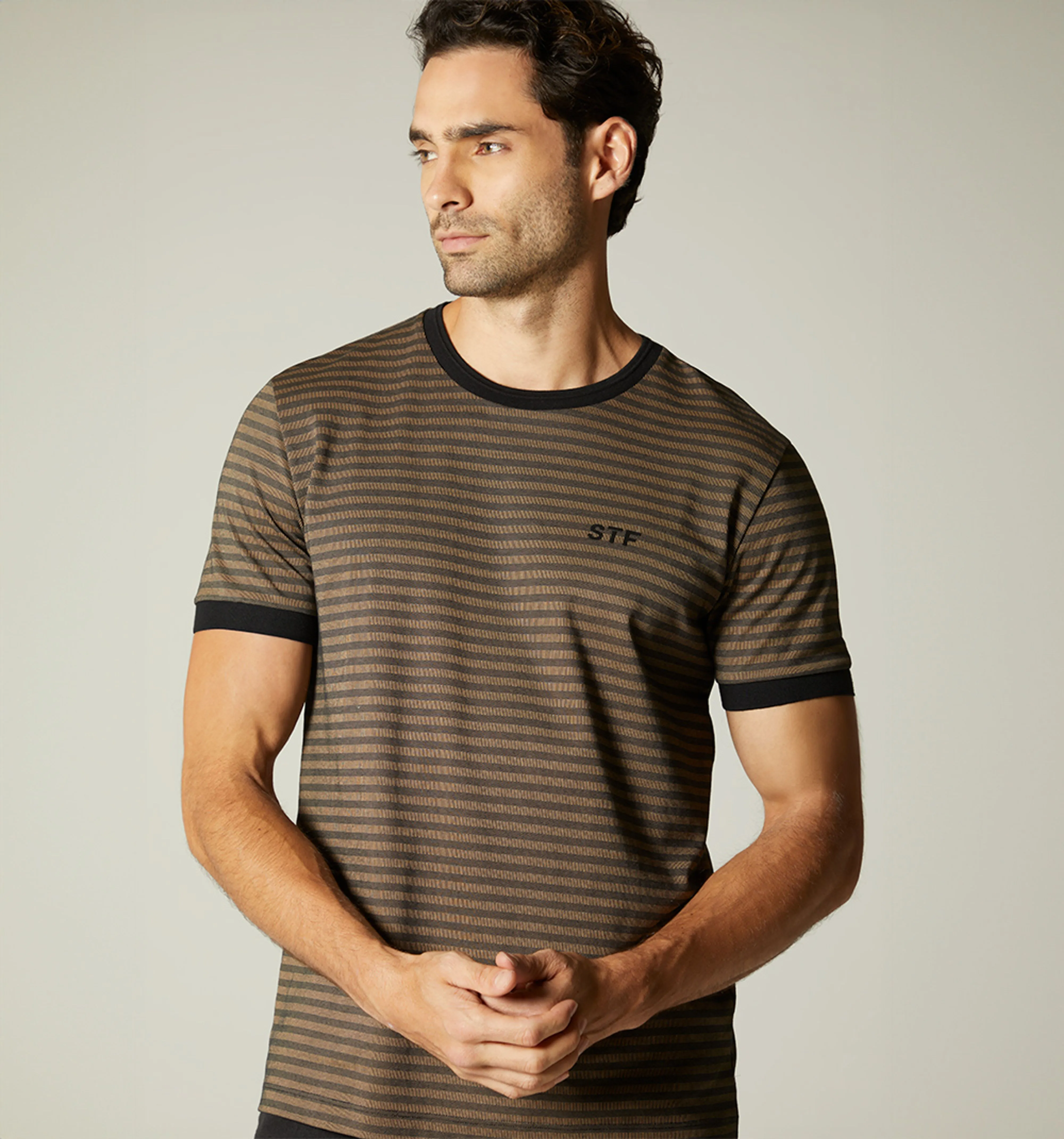 Camiseta de rayas para hombre
