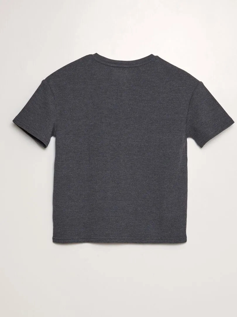 CAMISETA TEXTURIZADA CON CUELLO PANADERO  NEGRO