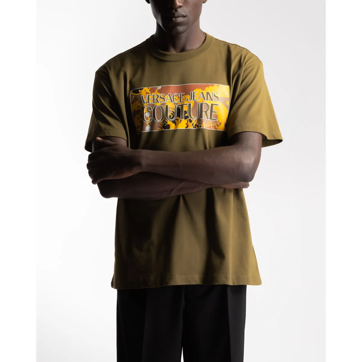 Camiseta Versace Jeans Couture 75GAHE01 Verde