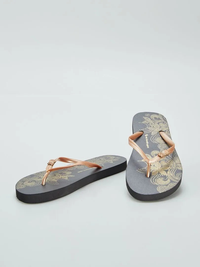 CHANCLAS DE PIñAS  NEGRO