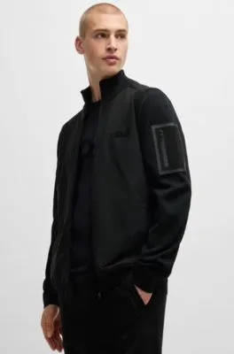 Chaqueta de punto con propiedades termorreguladoras