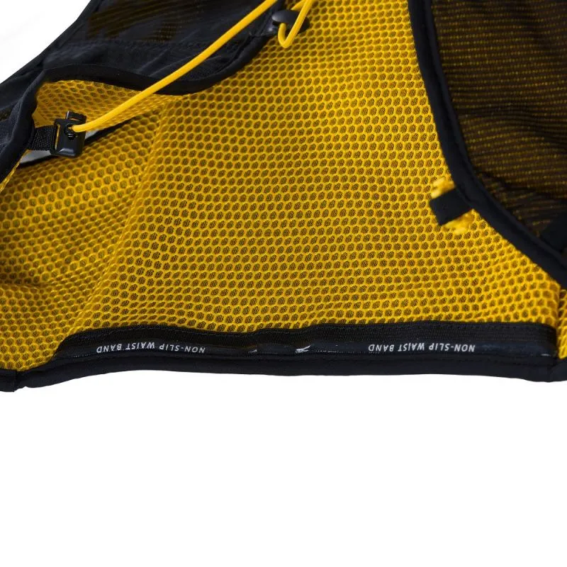 La Sportiva Racer Vest (NEGRO / AMARILLO)