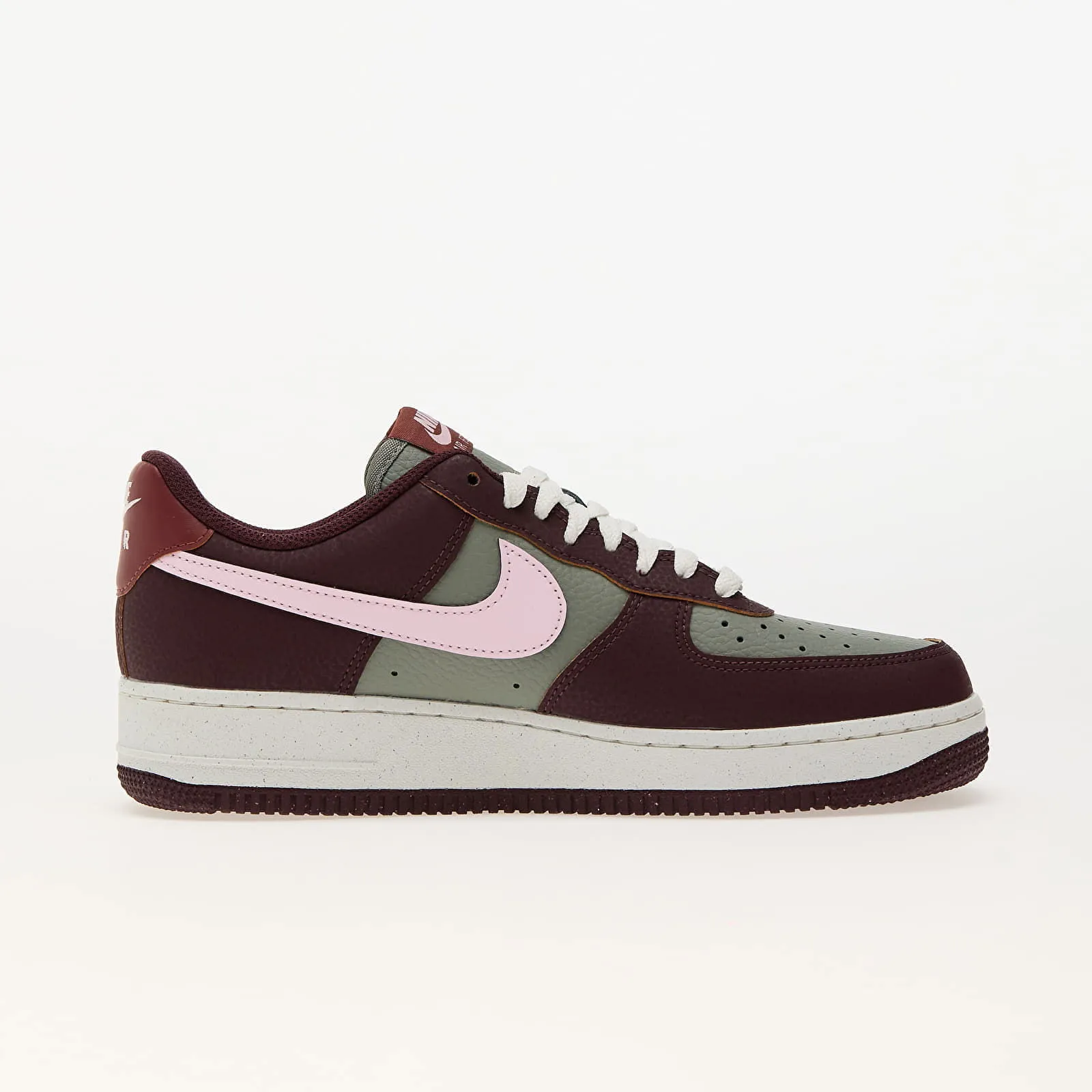 Nike Air Force 1 Low "Burgundy Crush" W