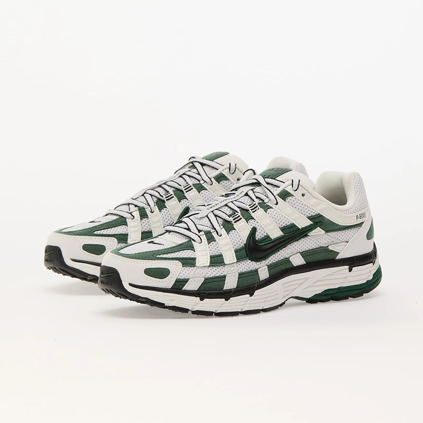 NIKE W P6000