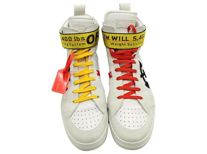 Off White 'Cinturón industrial' alto perforado blanco roto en cuero blanco 