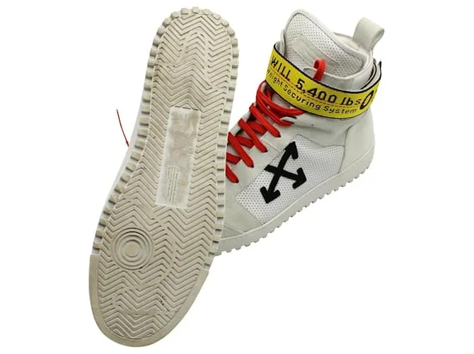 Off White 'Cinturón industrial' alto perforado blanco roto en cuero blanco 