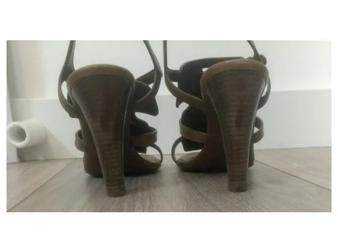 Sandalias de cuero Sergio Rossi con tacones altos Castaño 