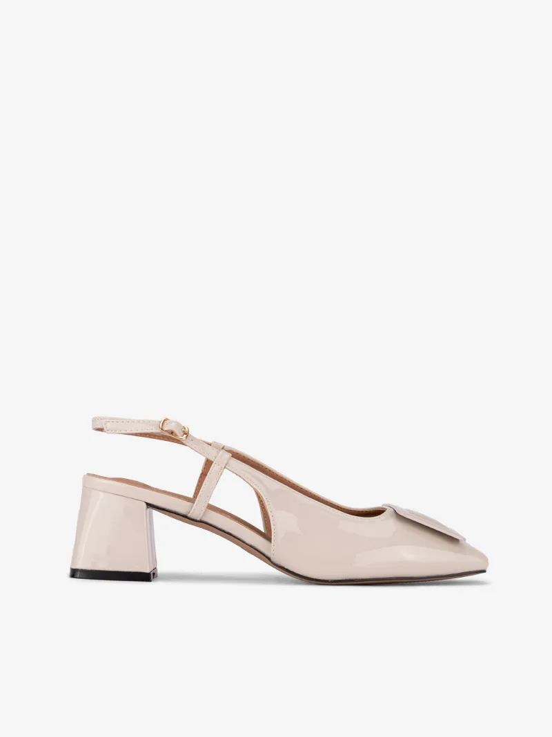 SAPATO SLING BACK DE TACÃO EM VERNIZ COM APLICAÇÃO