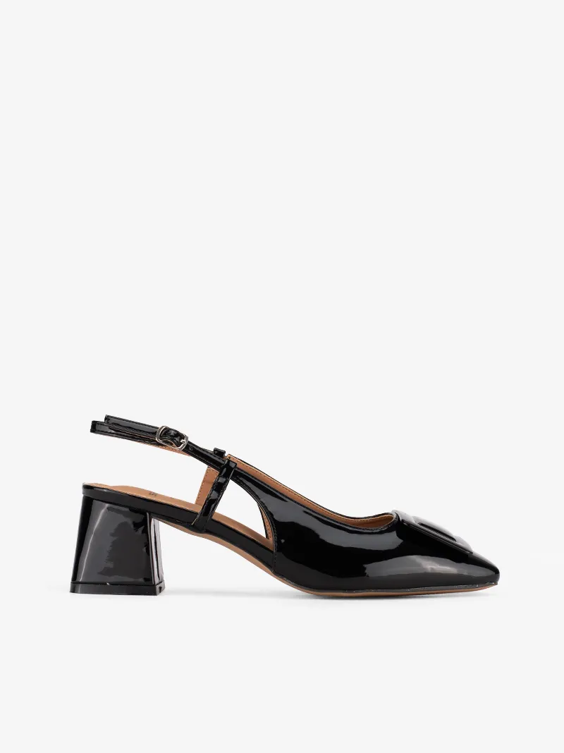 SAPATO SLING BACK DE TACÃO EM VERNIZ COM APLICAÇÃO