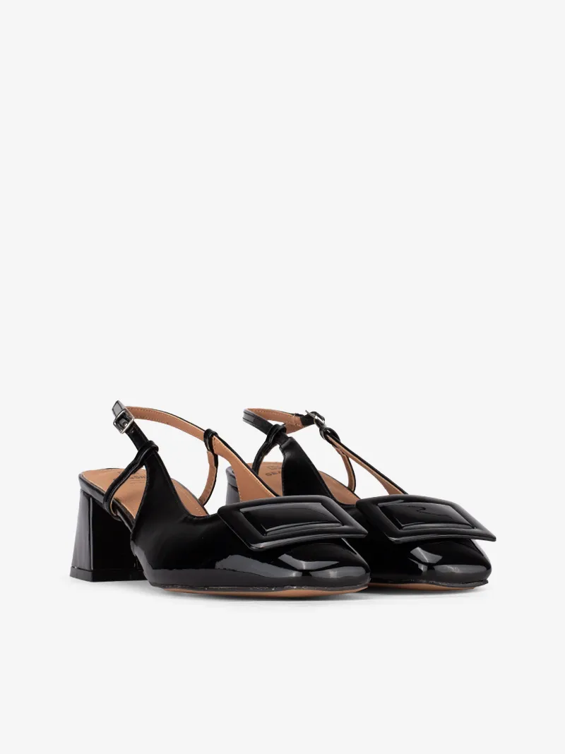SAPATO SLING BACK DE TACÃO EM VERNIZ COM APLICAÇÃO