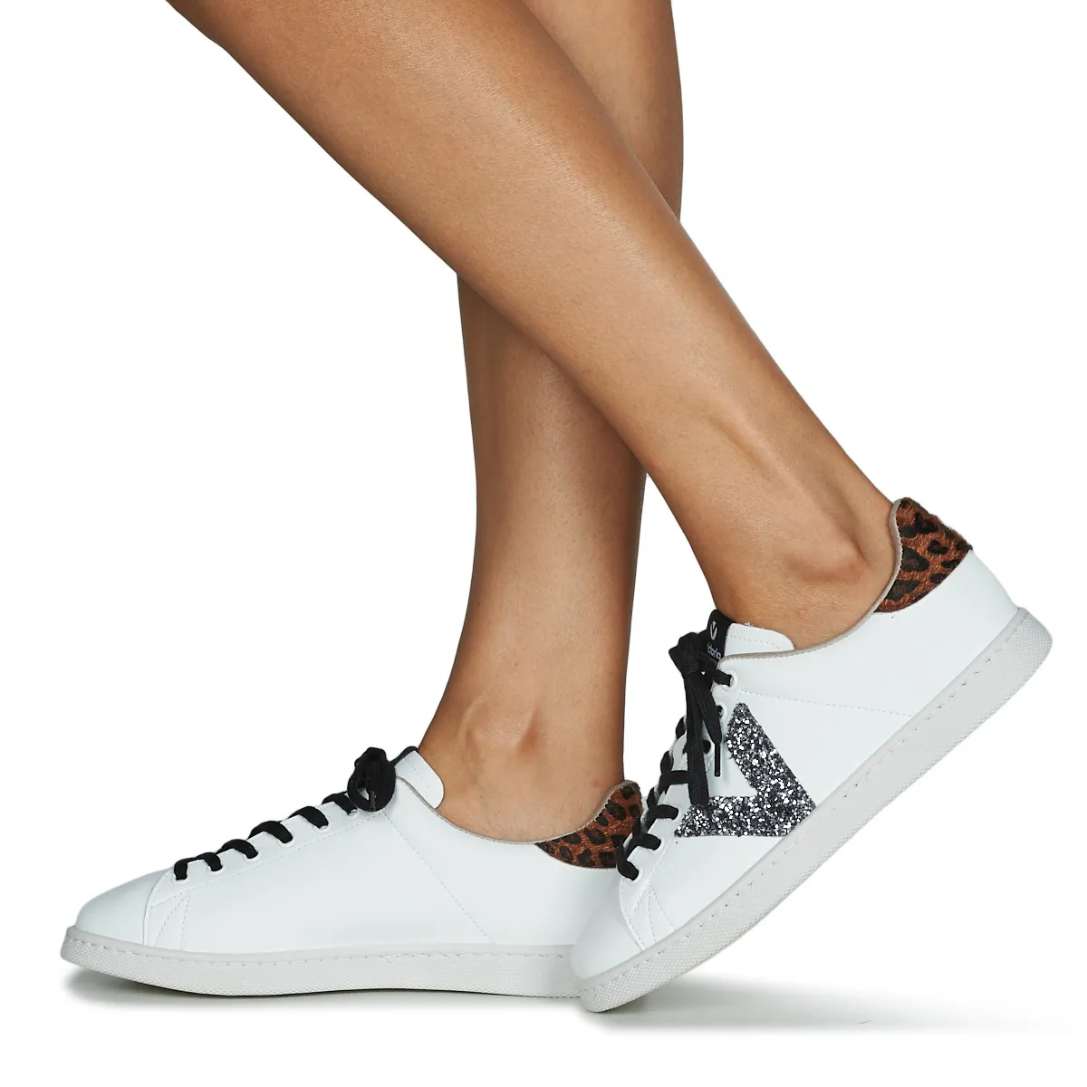 TENIS EFECTO PIEL GLITTER