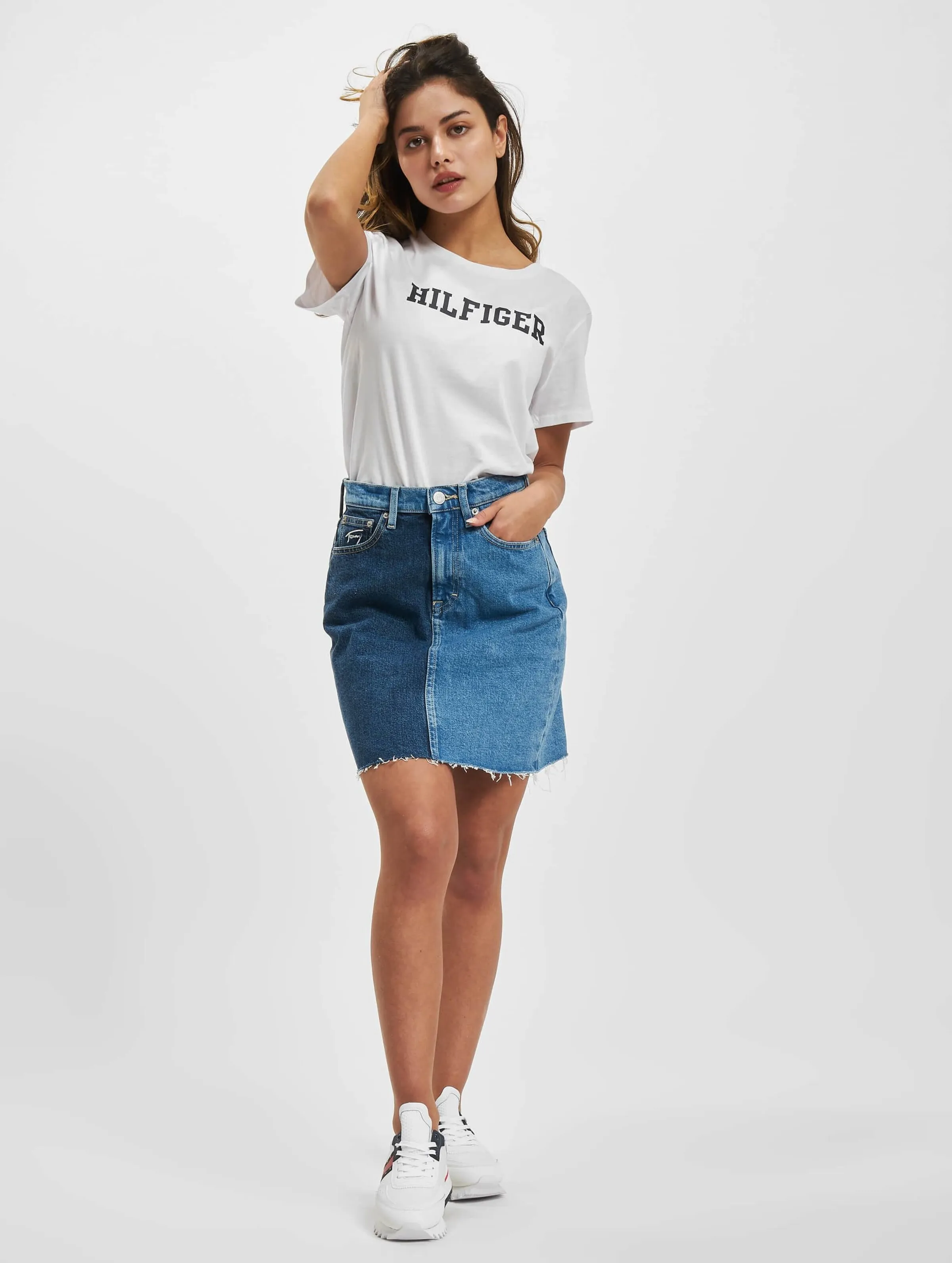 Tommy Jeans Mom