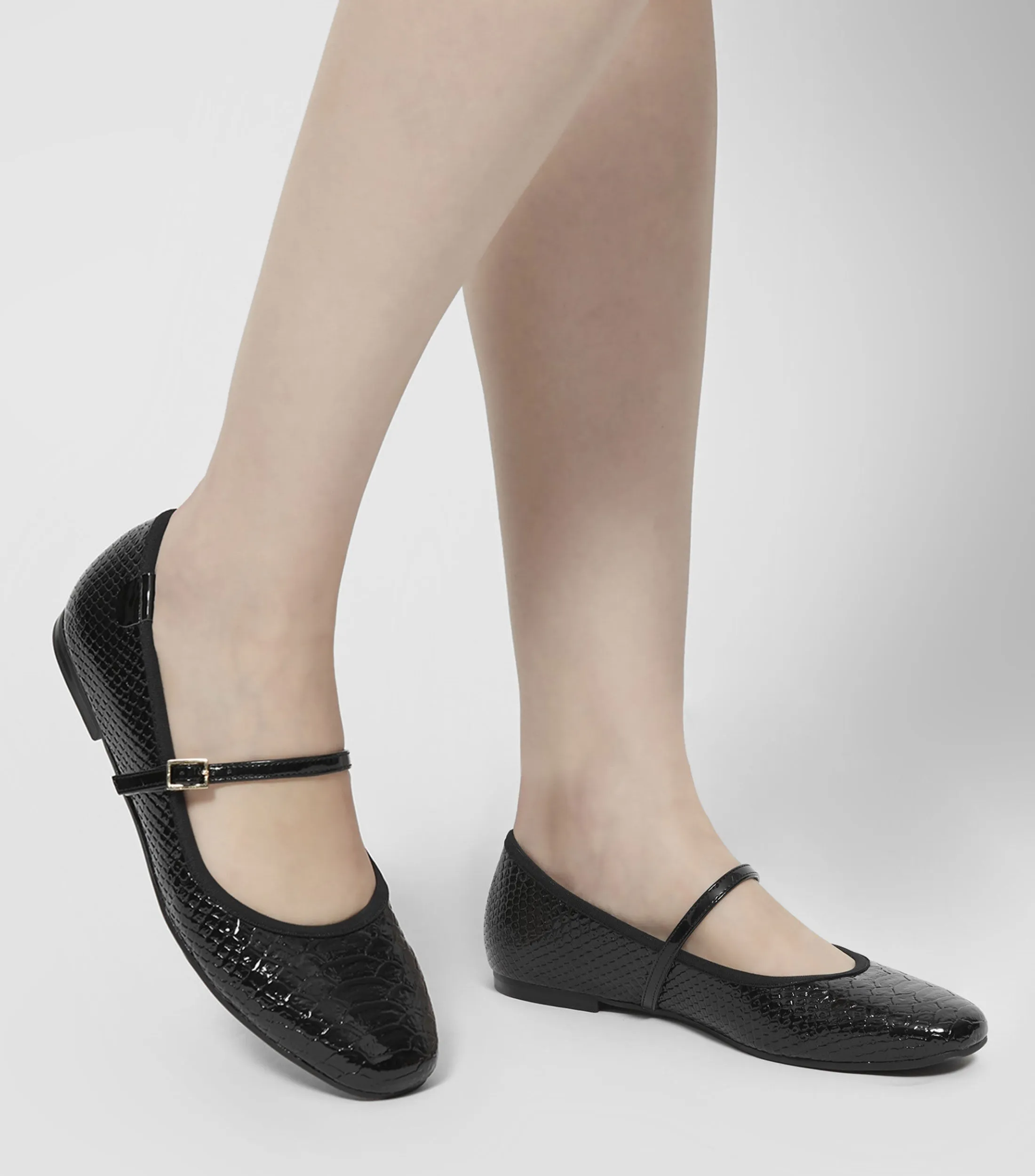 Westies Flats en Piel Media Luna Texturizado Mujer